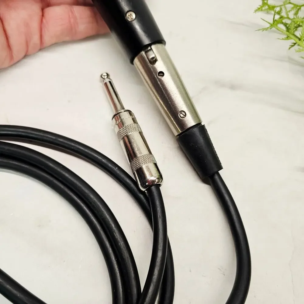 Uni-directional Standel LM-58 Stage Mic Low Imp. Handheld Dynamic Microphone